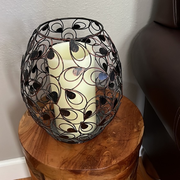 🎉Host Pick🥰💕❤️Beautiful Large Flameless Candle in Metal Basket - Picture 8 of 16